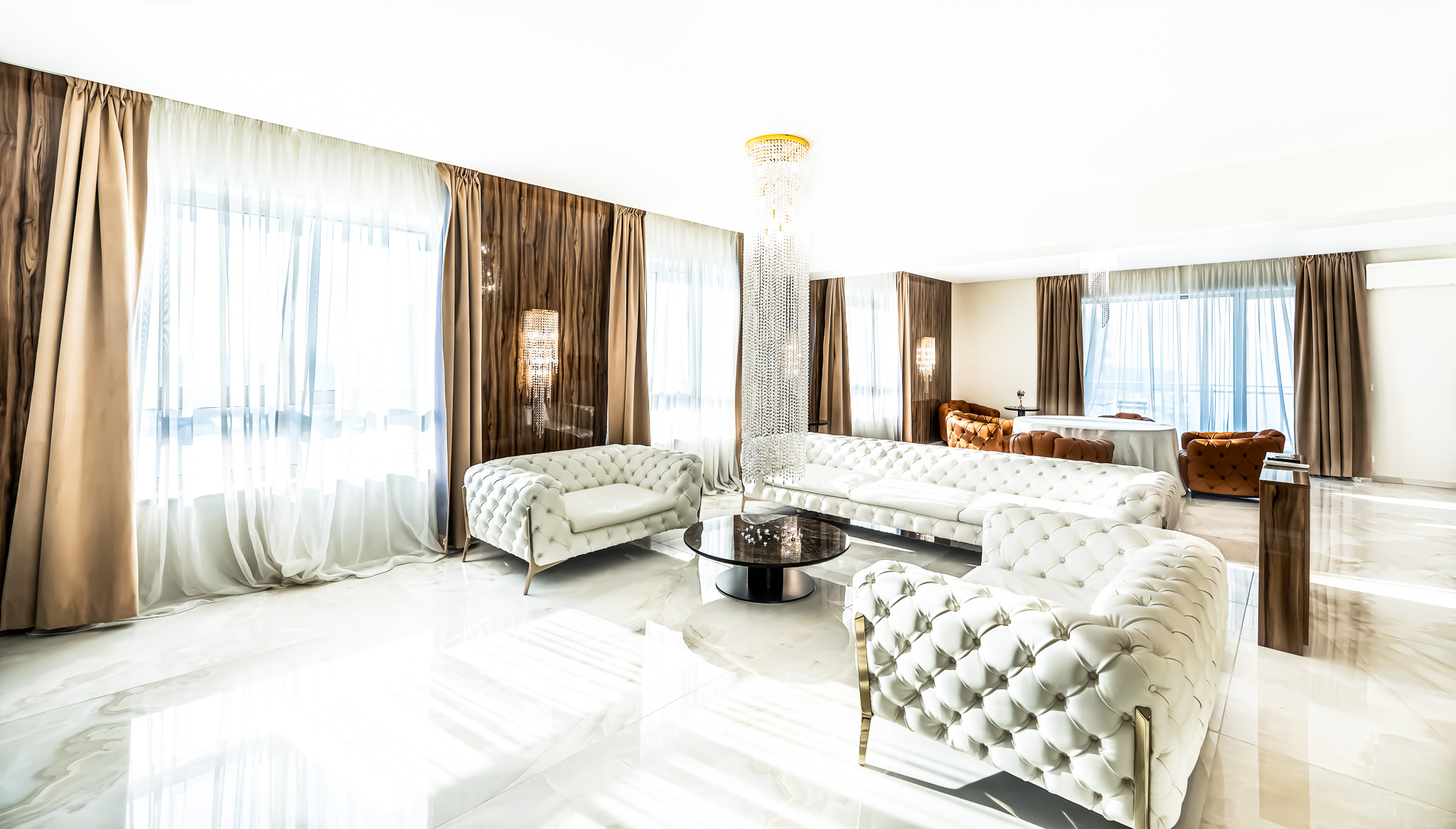 PRIVÉ