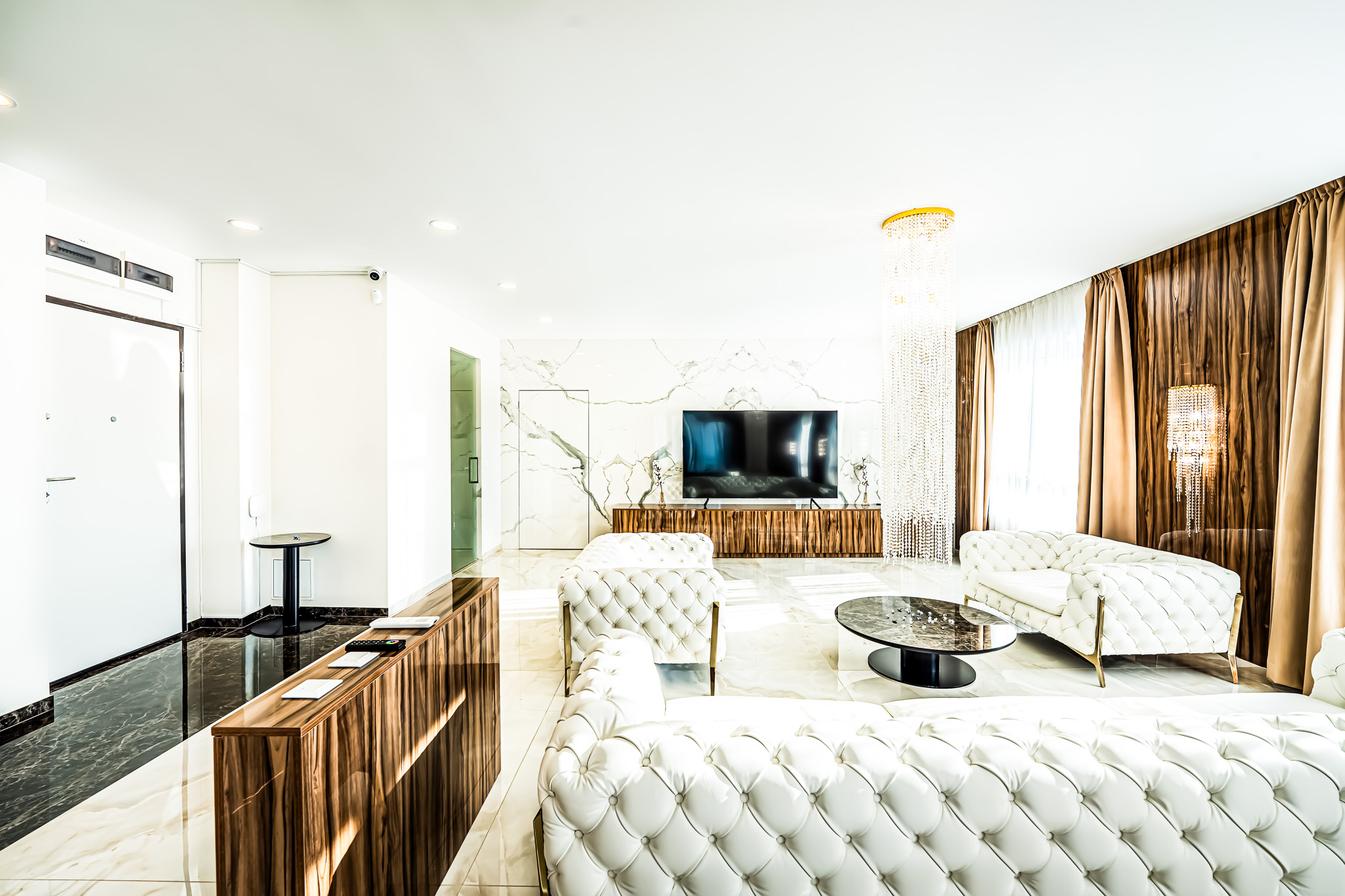 PRIVÉ